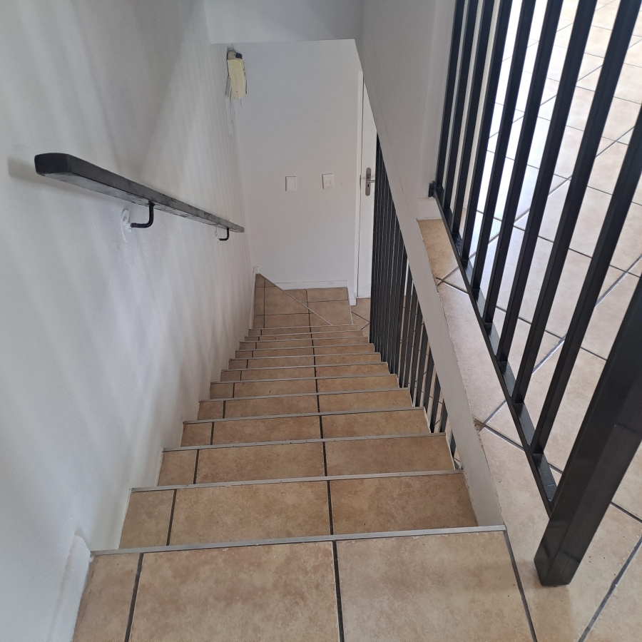 To Let 2 Bedroom Property for Rent in Whispering Pines Western Cape